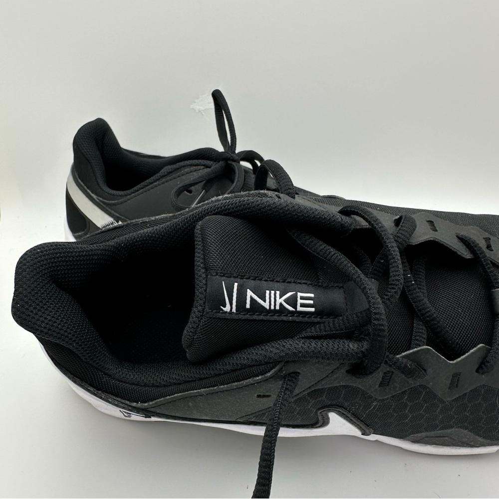 Nike Legend Essential 2 Black White Athletic Gym Sneakers CQ9356-001 Men's 11 - Picture 5 of 9